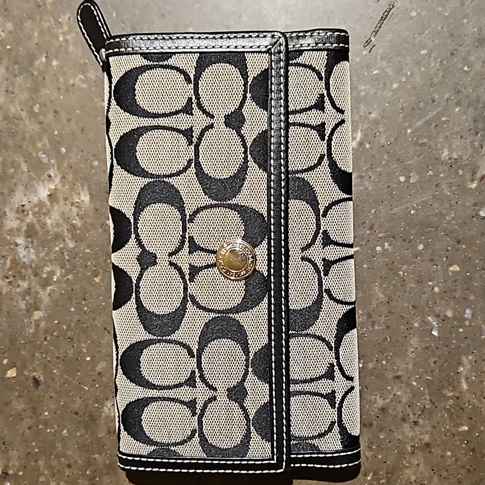Coach wallet